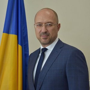 67denis-shmygal-square_medium.thumb.jpg.de54f1a37d59160868ceeaf16b684181.jpg